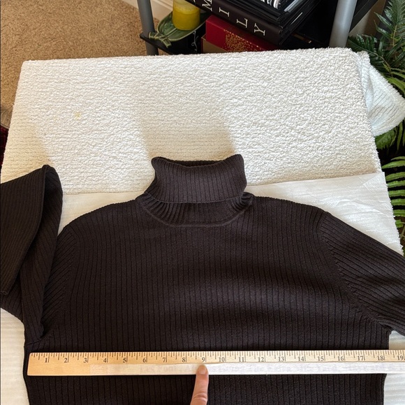 The Limited Ribbed Dark Brown Turtleneck Sweater- 100% Cotton - Picture 13 of 15